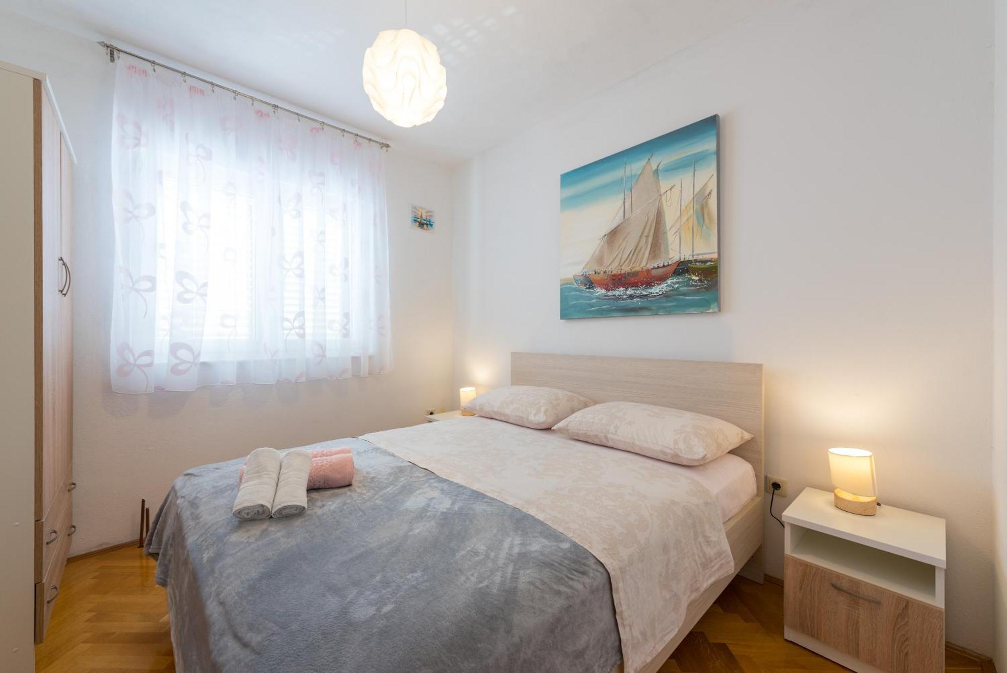 Luxury Apartment With Garden Jacuzzi And Wellness Трогир Экстерьер фото
